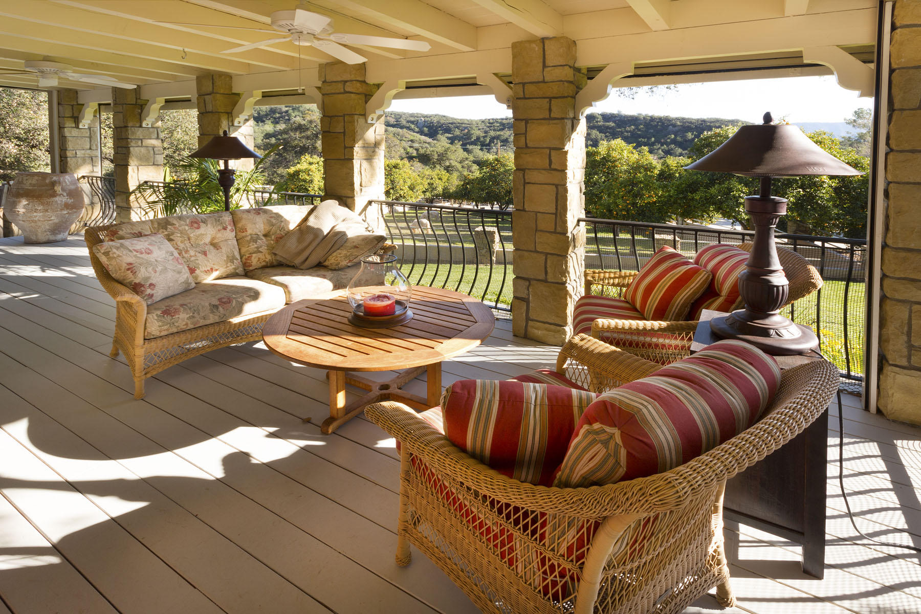 2289 Hermitage Road Ojai, CA 93023 - Photo 3 of 19 IMG_6117-adj2