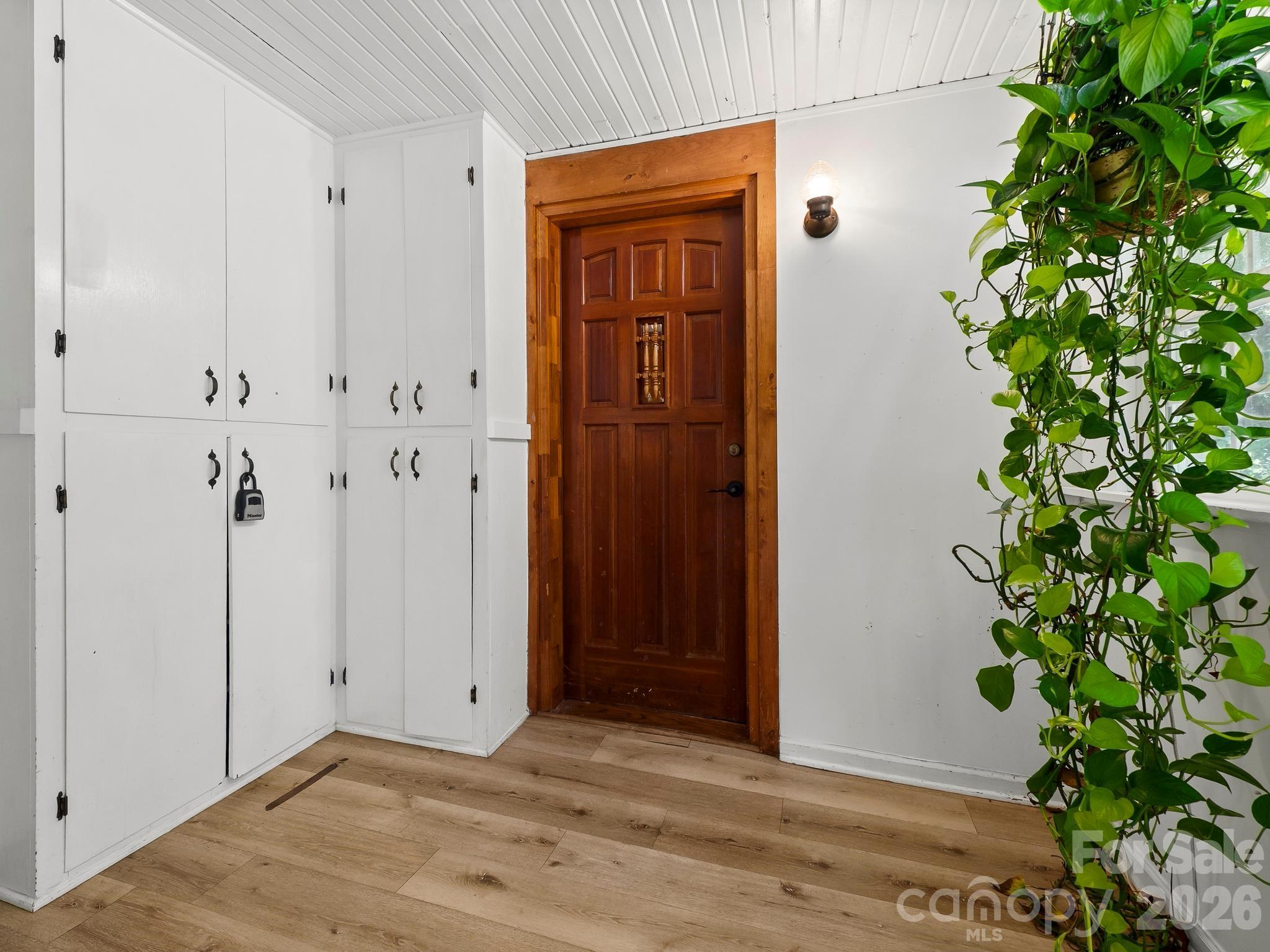 689 South Trade Street Tryon, NC 28782 - Photo 8 of 31 Gallery Image 8