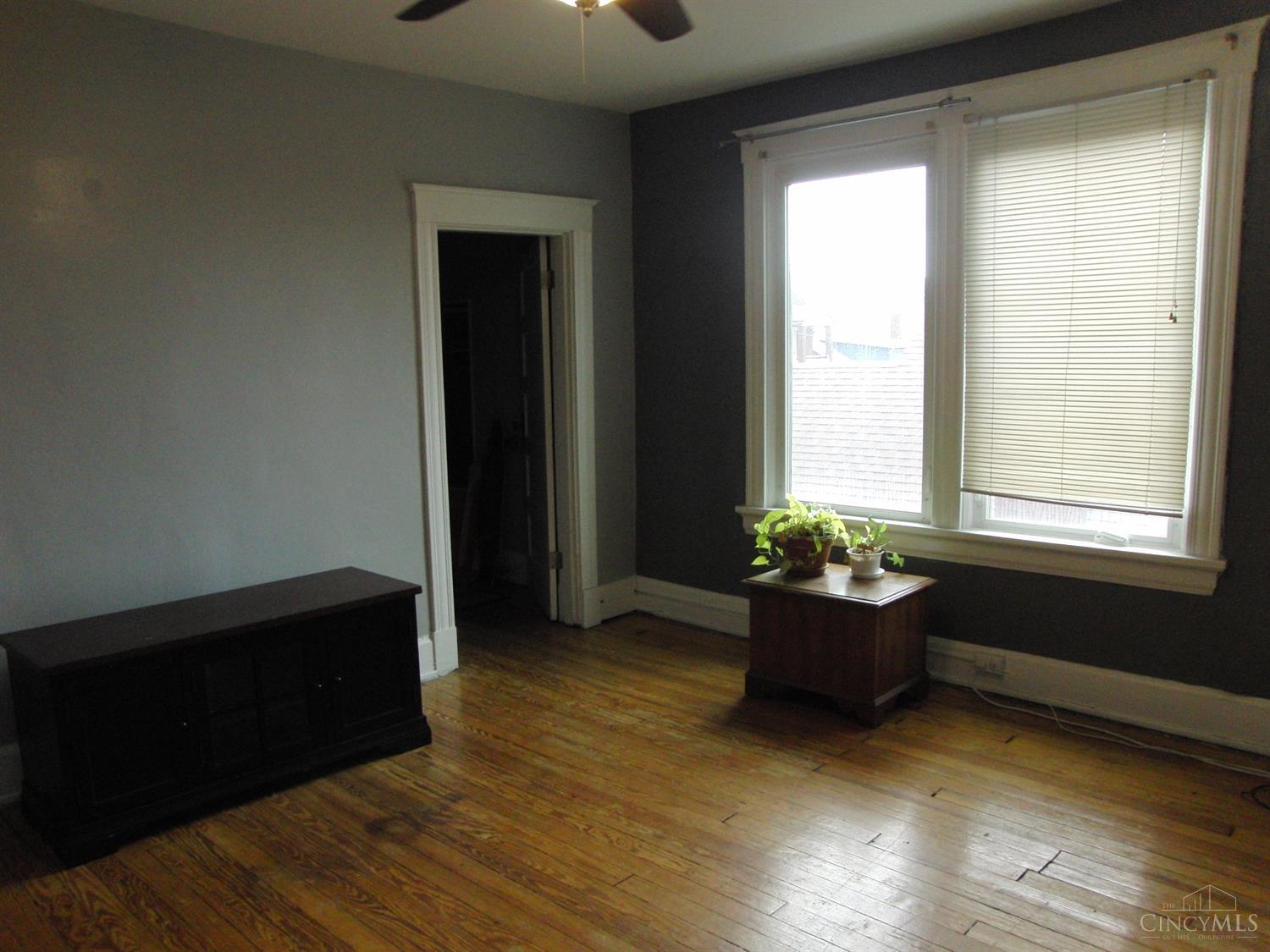 2355 Flora Street Cincinnati, OH 45219 - Photo 5 of 8