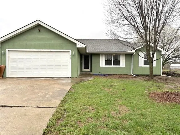 $265,000 | 503 Jennifer Lane, Garden City, MO 64747