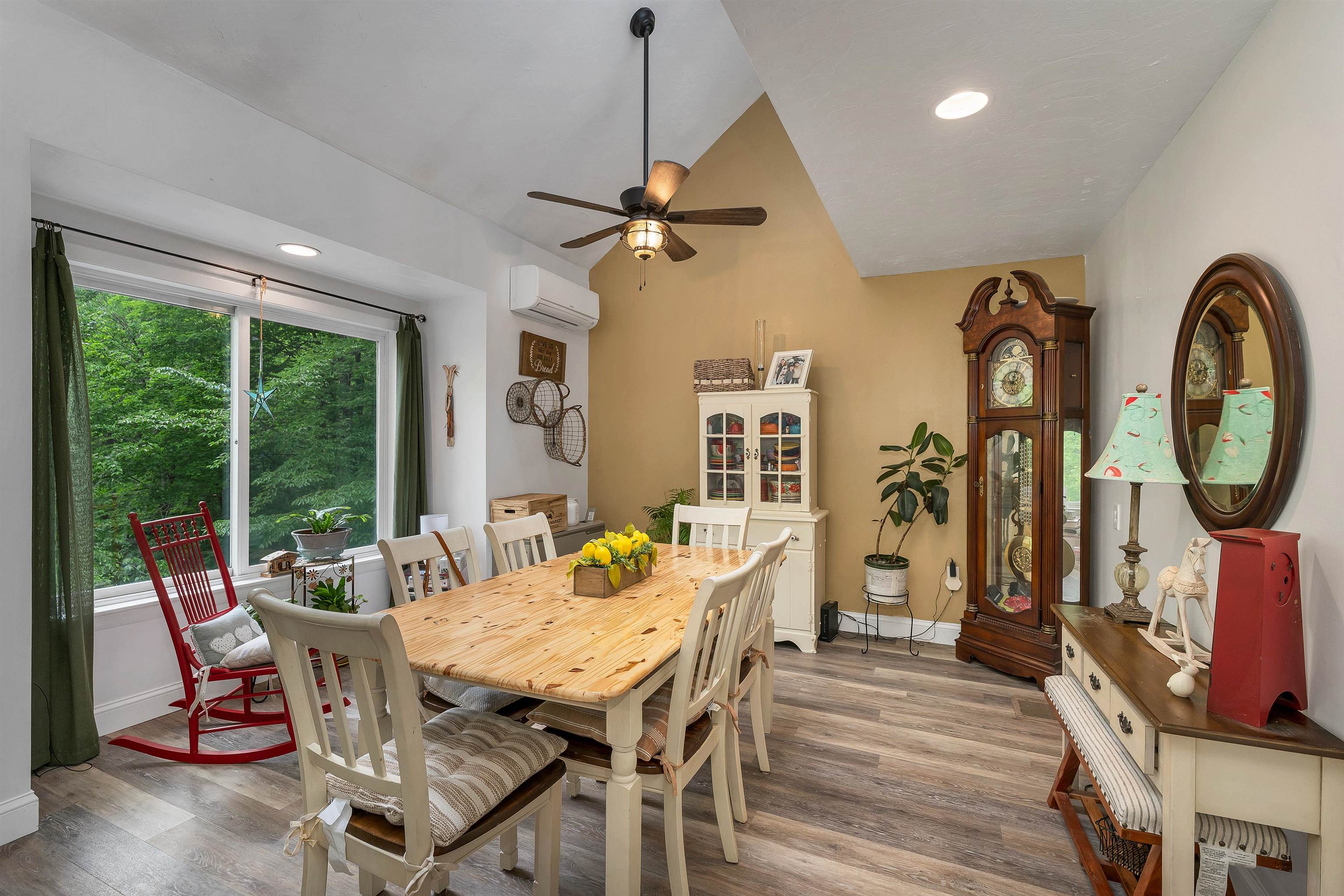 6 Cumberland Road, Unit 18 Gilford, NH 03249 - Photo 4 of 52