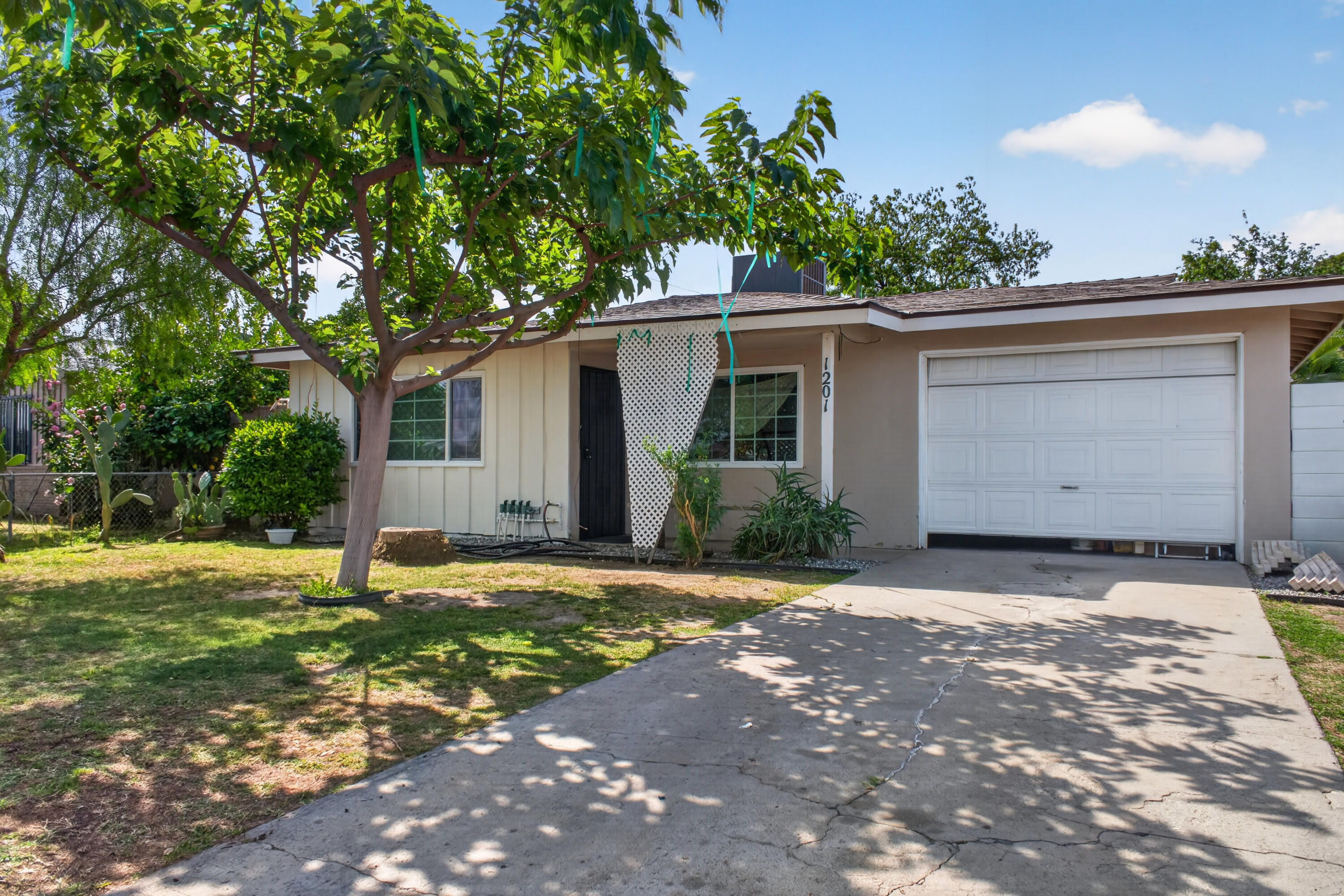 1201 13th Street Wasco, CA 93280 - Photo 1 of 19 DSC06248
