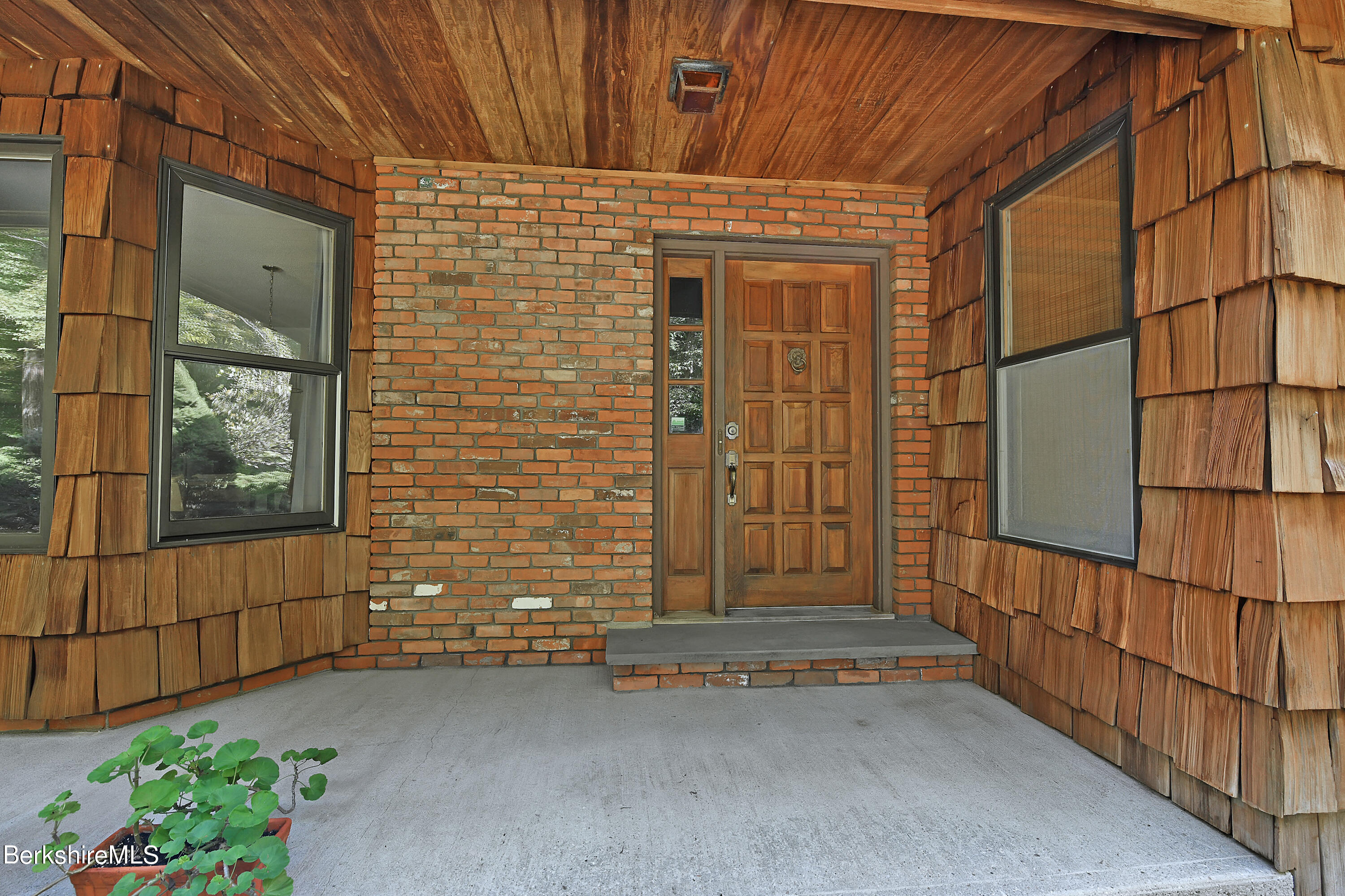78 Scacebrook Road Richmond, MA 01201 - Photo 8 of 56 entrance