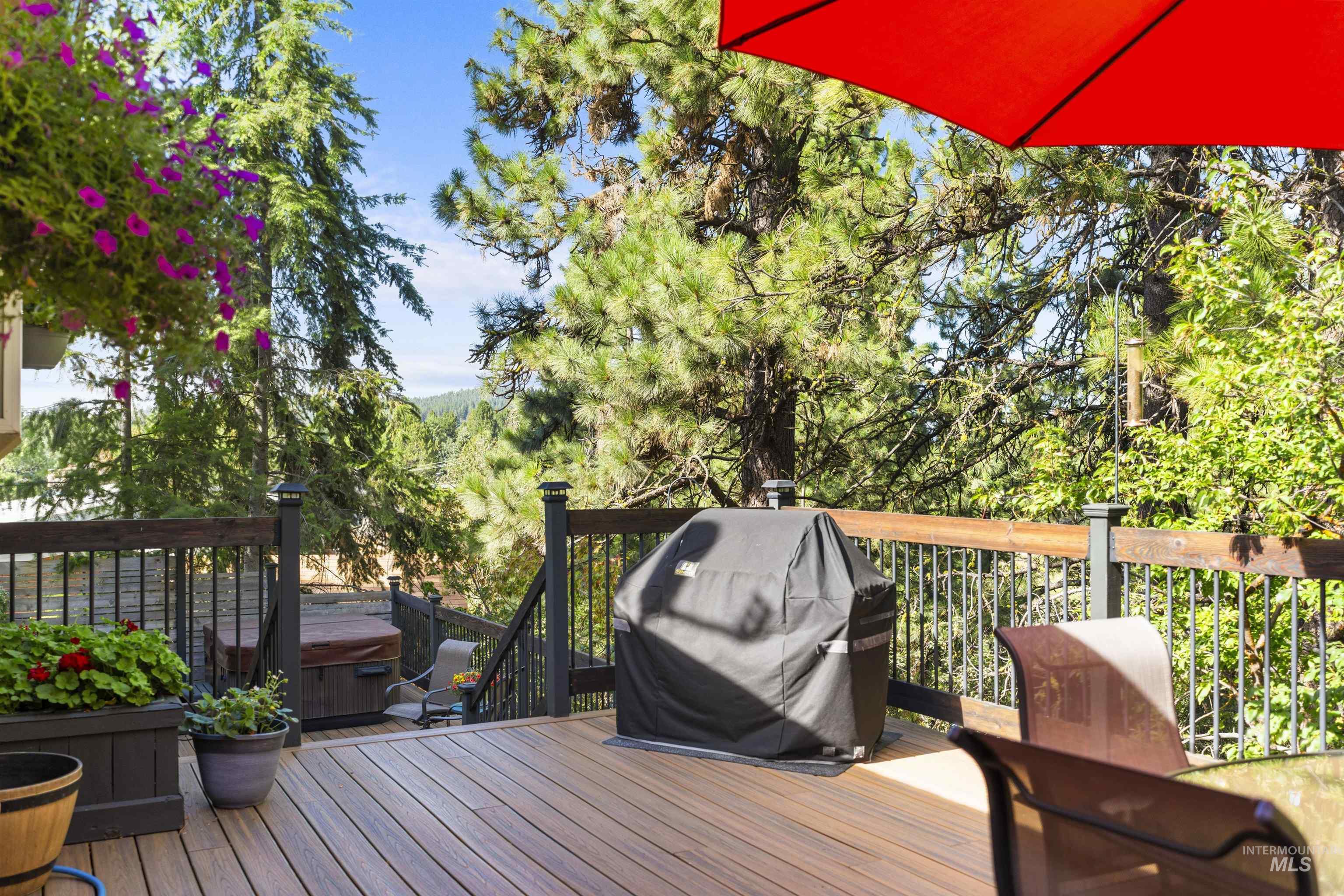 108 Gardner Place Cascade, ID 83611 - Photo 8 of 44