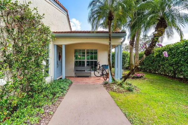 $4,500 | 2320 Las Casitas Drive, Wellington, FL 33414