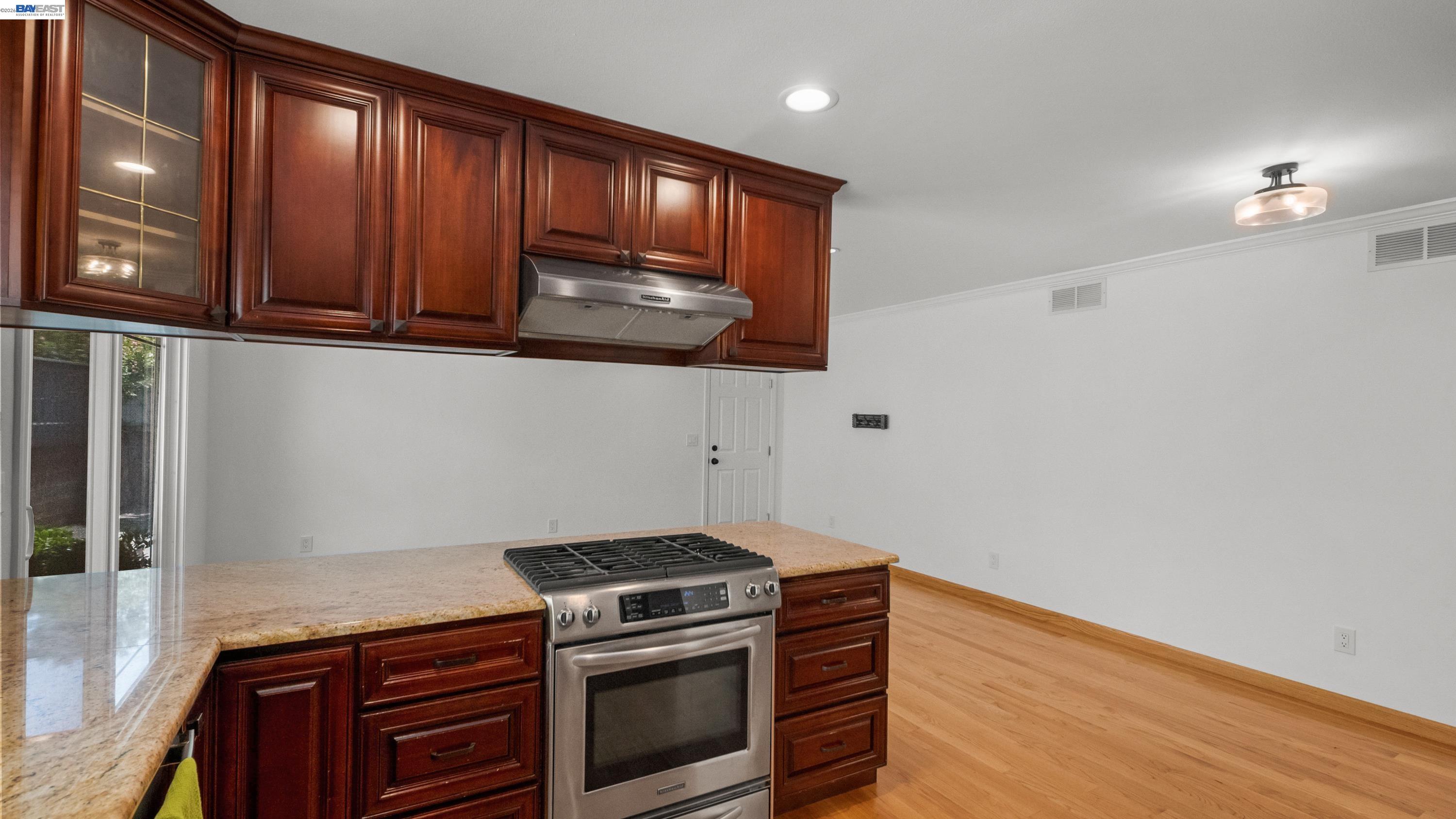11 Oak Tree Court San Rafael, CA 94903 - Photo 19 of 56