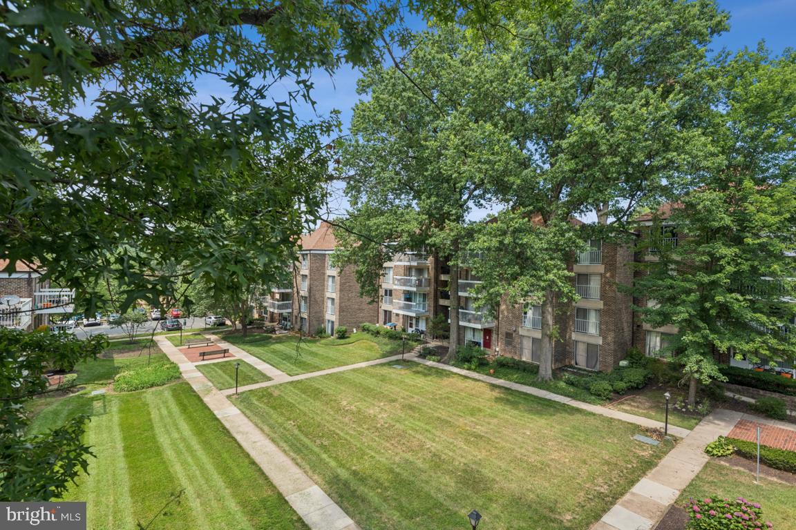 3240 Hewitt Avenue, Unit 63A Silver Spring, MD 20906 - Photo 20 of 22 a view of a tennis court
