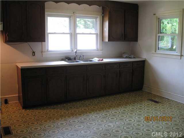 303 Taylor Road Stanley, NC 28164 - Photo 3 of 6 Gallery Image 3