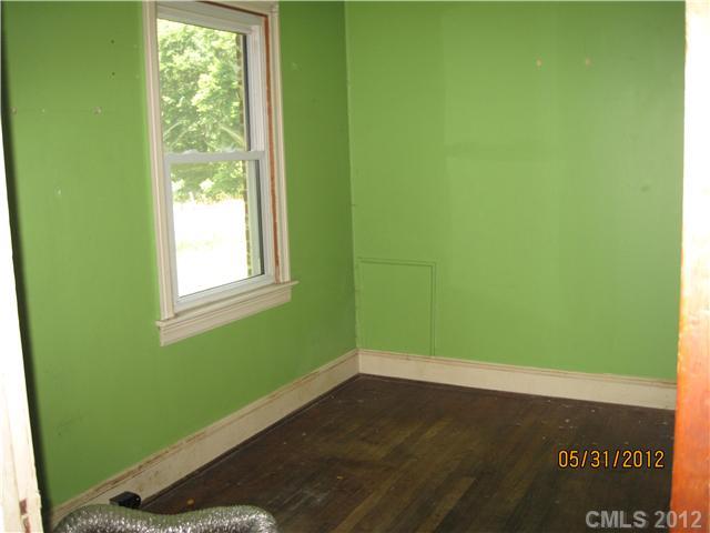 303 Taylor Road Stanley, NC 28164 - Photo 4 of 6 Gallery Image 4