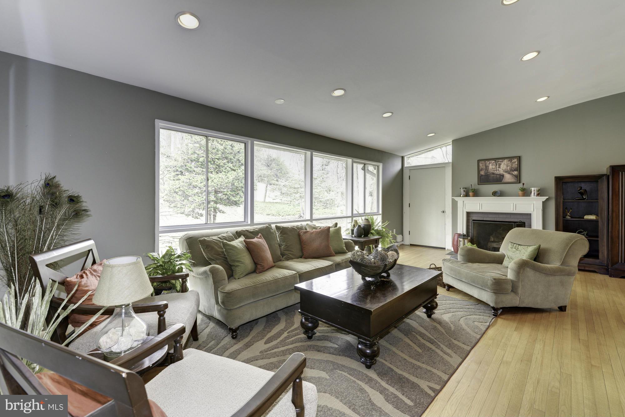 9004 Seven Locks Road Bethesda, MD 20817 - Photo 6 of 18 Family Room