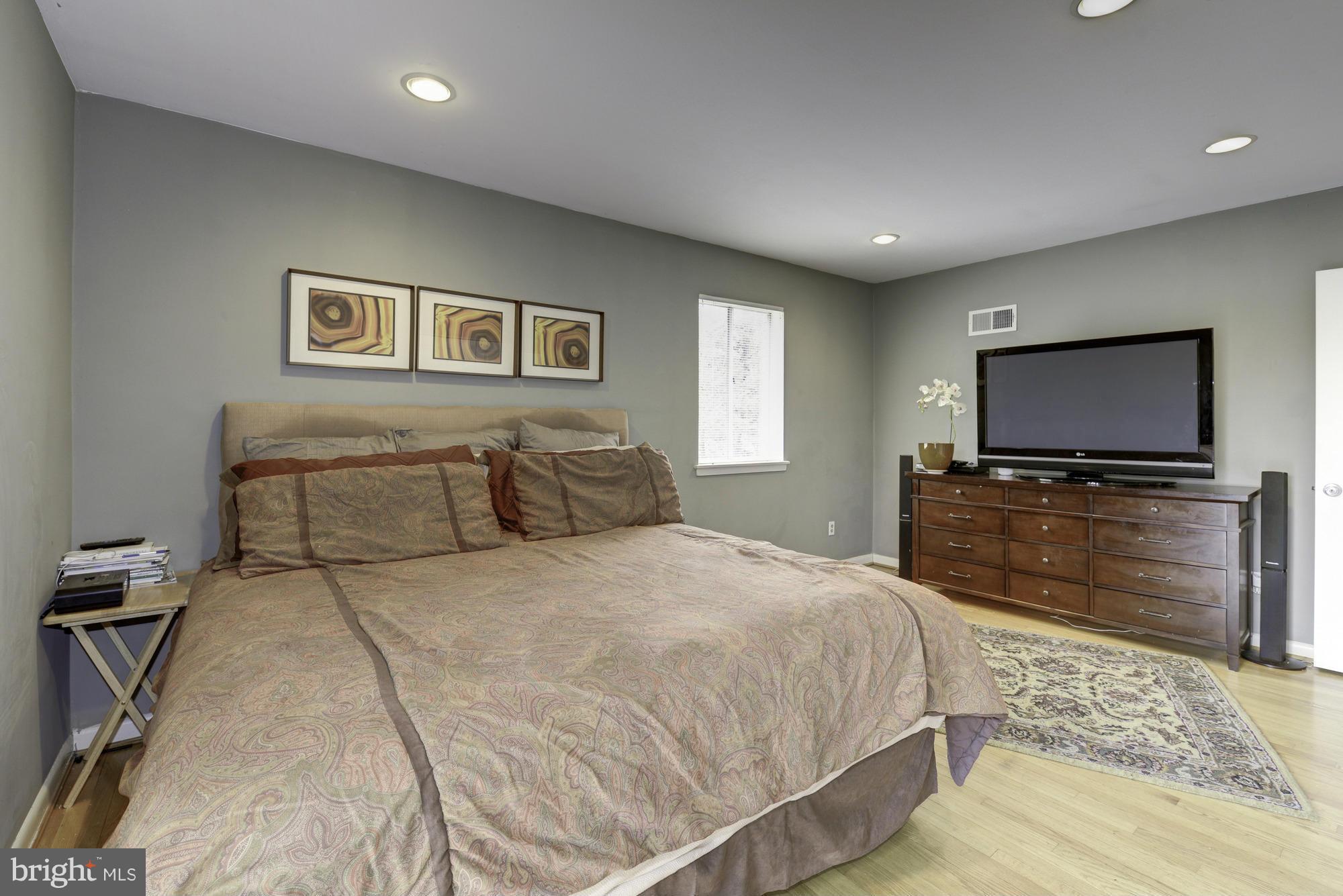 9004 Seven Locks Road Bethesda, MD 20817 - Photo 8 of 18 Bedroom (Master)