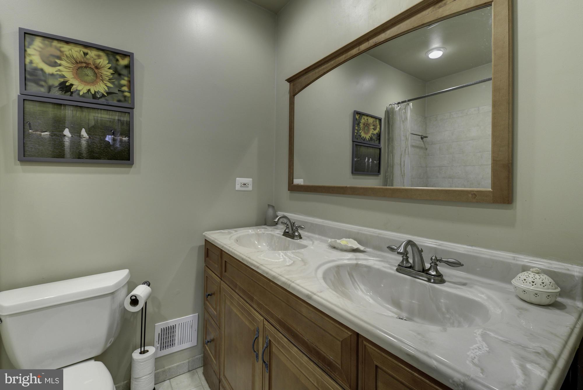 9004 Seven Locks Road Bethesda, MD 20817 - Photo 10 of 18 Bath