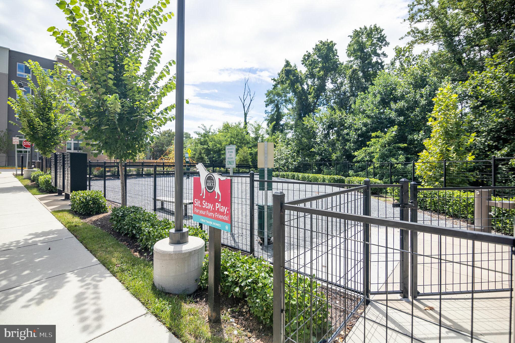 2873 Lowen Valley Road Alexandria, VA 22303 - Photo 49 of 50 Dog Park