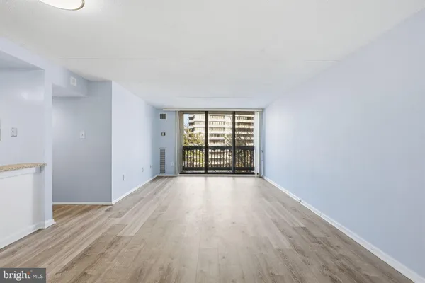 $310,000 | 6300 Stevenson Avenue, Unit 312, Alexandria, VA 22304