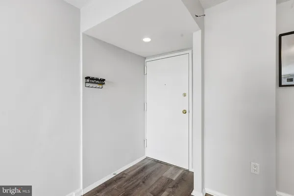 $310,000 | 6300 Stevenson Avenue, Unit 312, Alexandria, VA 22304