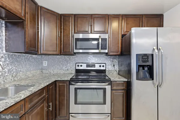 $310,000 | 6300 Stevenson Avenue, Unit 312, Alexandria, VA 22304