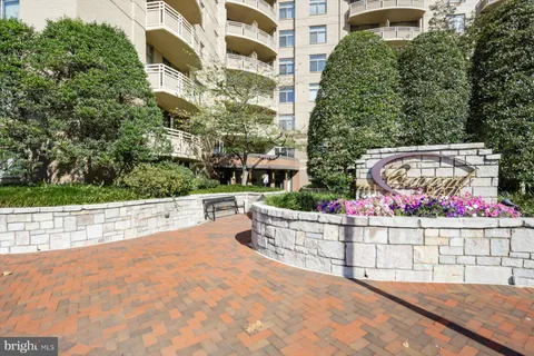 $625,000 | 7111 Woodmont Avenue, Unit 402, Bethesda, MD 20815