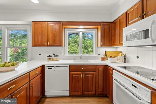 $1,600,000 | 1732 Chesterford Way, McLean, VA 22101