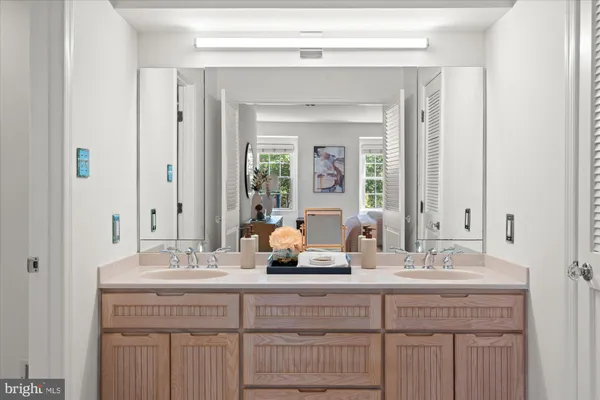 $1,600,000 | 1732 Chesterford Way, McLean, VA 22101