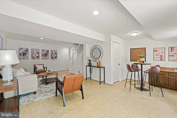 $1,600,000 | 1732 Chesterford Way, McLean, VA 22101