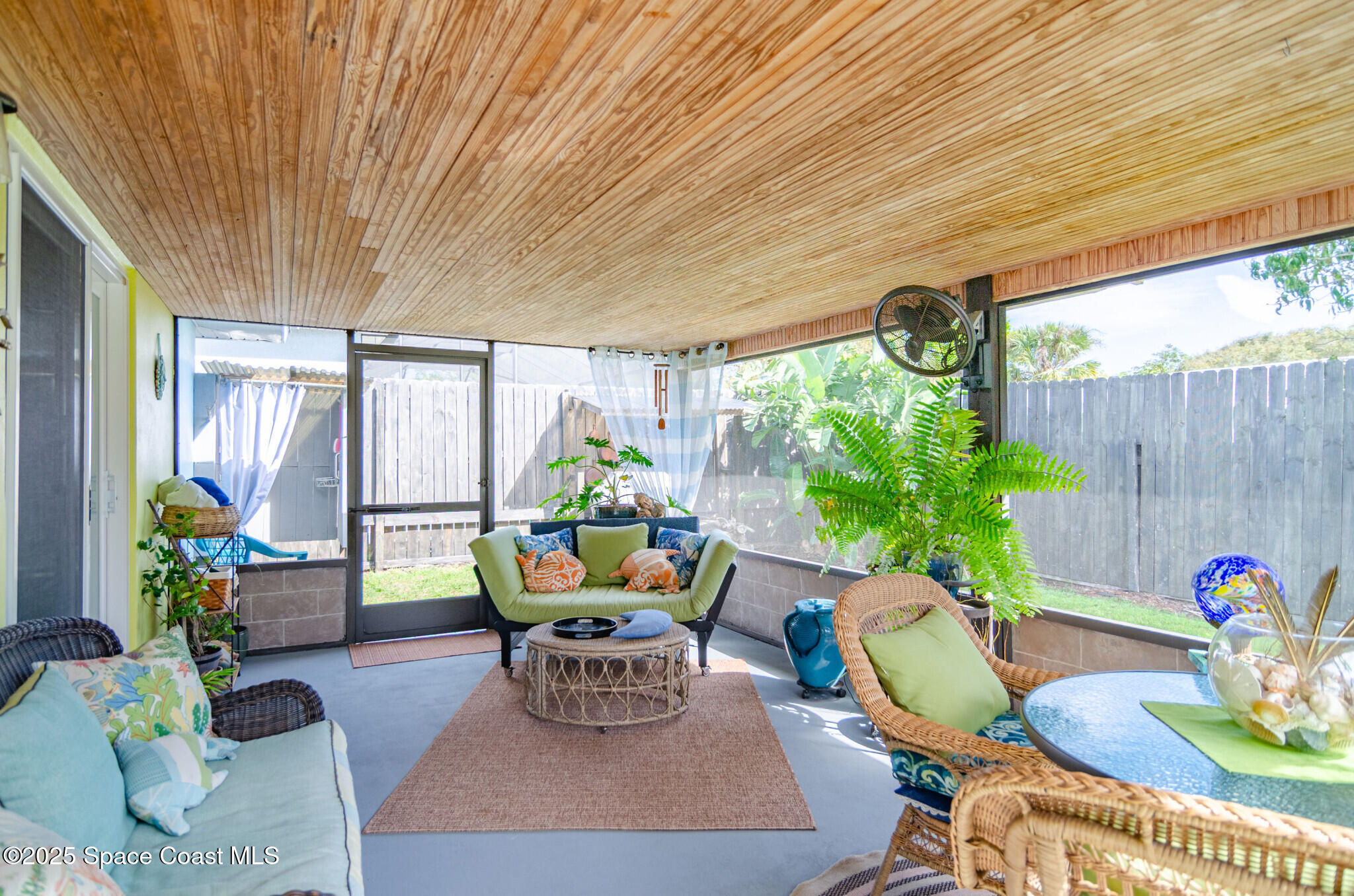 315 Richards Road Melbourne Beach, FL 32951 - Photo 29 of 38 a outdoor dining space with furniture