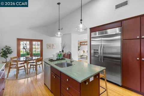 $1,650,000 | 1079 West Holly Street, Walnut Creek, CA 94598