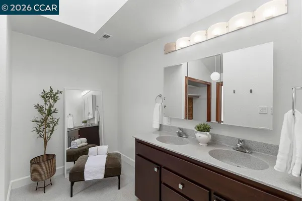 $1,565,000 | 1079 West Holly Street, Walnut Creek, CA 94598