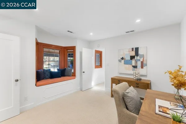 $1,565,000 | 1079 West Holly Street, Walnut Creek, CA 94598