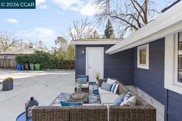 $1,565,000 | 1079 West Holly Street, Walnut Creek, CA 94598