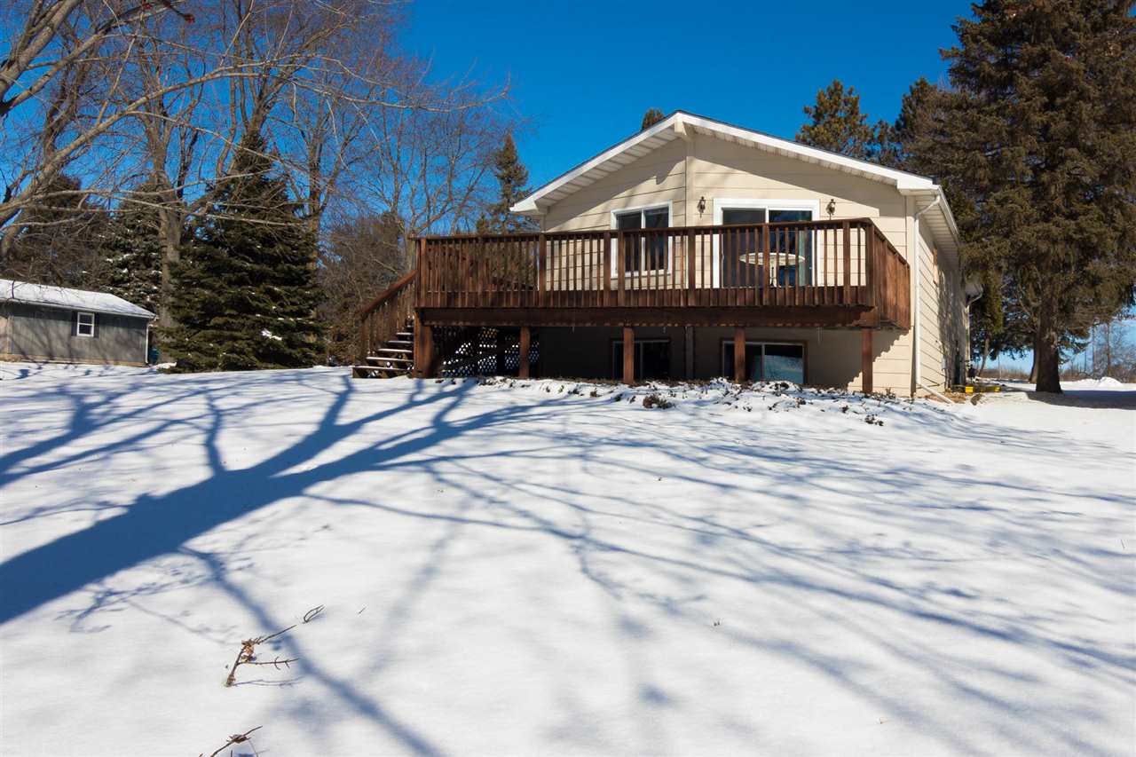 983 Winborne Road Lake Summerset, IL 61019 - Photo 1 of 22 a front view of a house with a yard