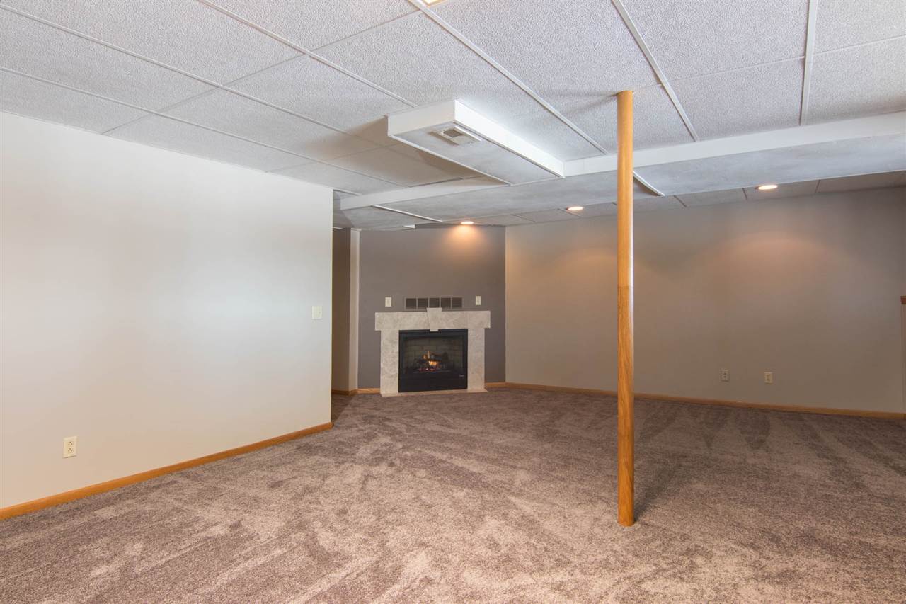 983 Winborne Road Lake Summerset, IL 61019 - Photo 11 of 22 a view of a livingroom with a fireplace
