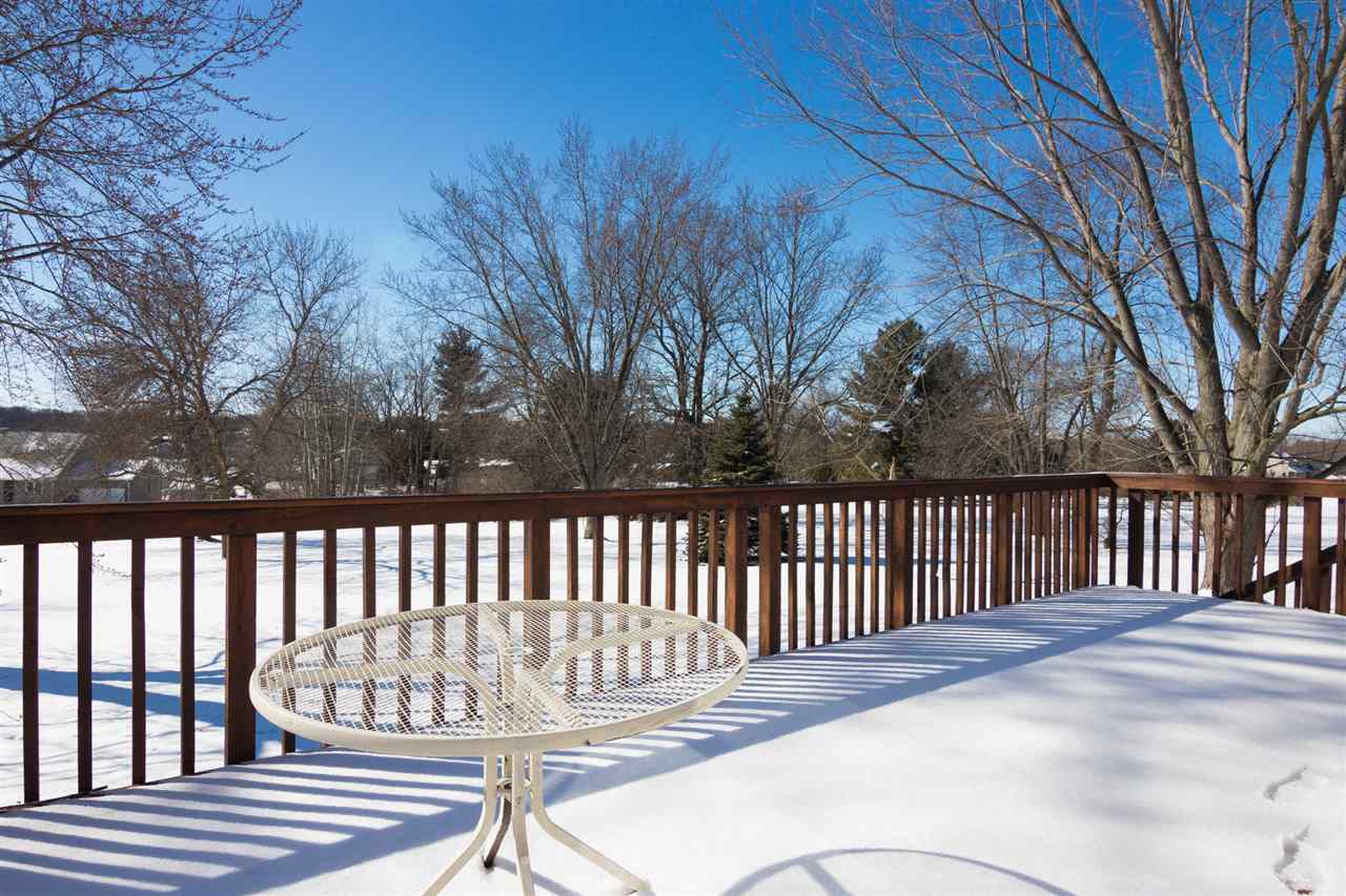 983 Winborne Road Lake Summerset, IL 61019 - Photo 8 of 22 a view of a black gate