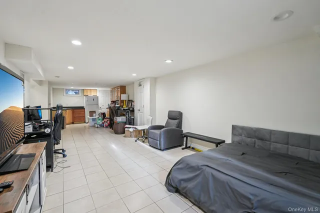 a view of a workspace with furniture and a livingroom