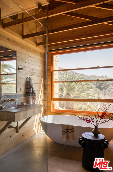 4610 Rising Hill Road Altadena, CA 91001 - Photo 18 of 26 a room with furniture and window