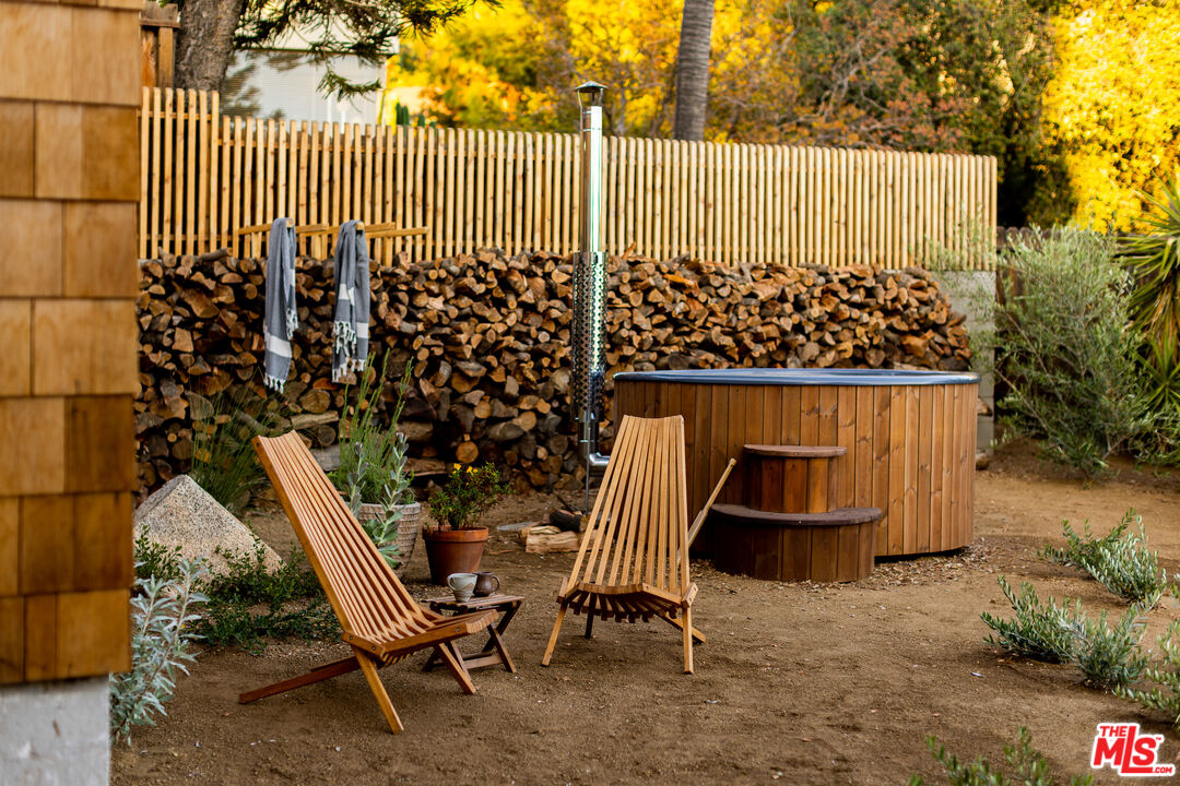 4610 Rising Hill Road Altadena, CA 91001 - Photo 20 of 26 a view of outdoor space with seating area