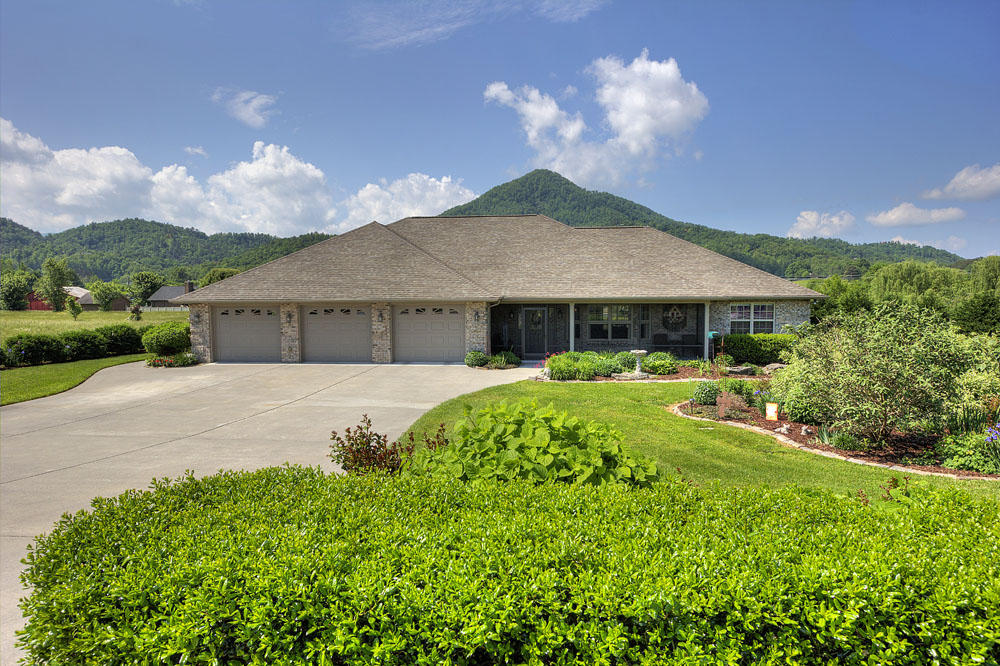 3939 Katy Hollar Rd. Sevierville, TN 37862 - Photo 1 of 36 IMG_1446LR