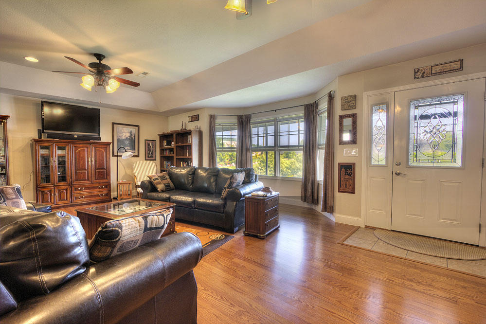 3939 Katy Hollar Rd. Sevierville, TN 37862 - Photo 3 of 36 IMG_1425LR