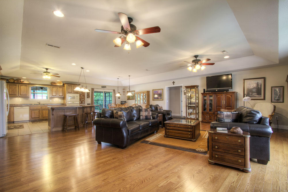 3939 Katy Hollar Rd. Sevierville, TN 37862 - Photo 4 of 36 IMG_5179LR