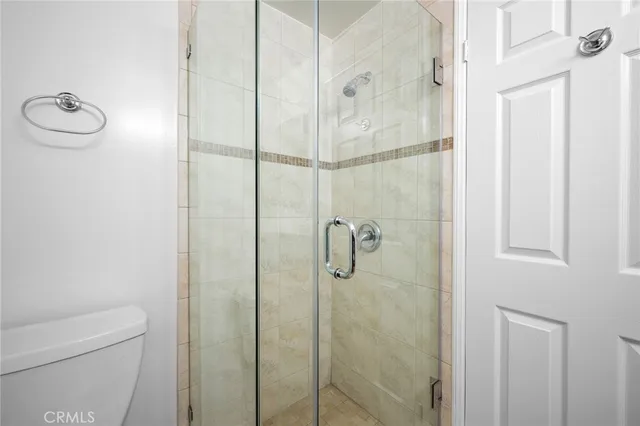 $4,000 | 7948 De Soto Avenue, Canoga Park, CA 91304