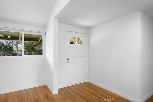 $4,000 | 7948 De Soto Avenue, Canoga Park, CA 91304