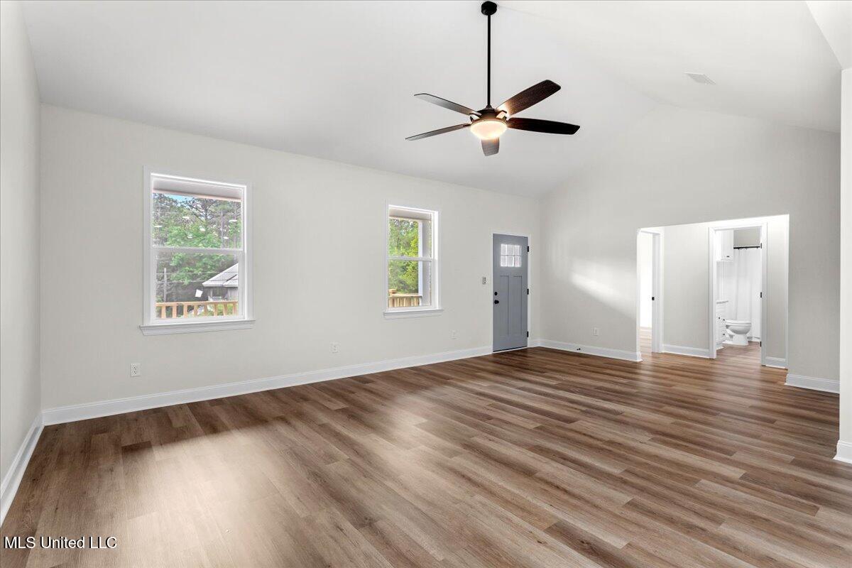 6015 Choctaw Place Kiln, MS 39556 - Photo 14 of 46 09-Living Room
