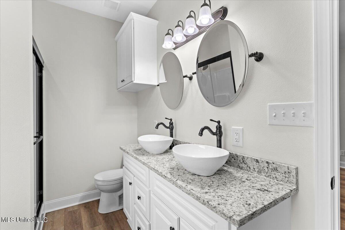 6015 Choctaw Place Kiln, MS 39556 - Photo 23 of 46 21-Bathroom 1