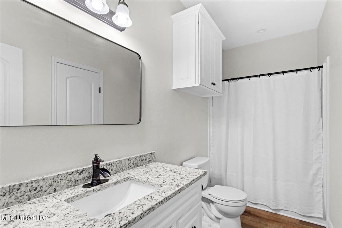 6015 Choctaw Place Kiln, MS 39556 - Photo 31 of 46 29-Bathroom 2