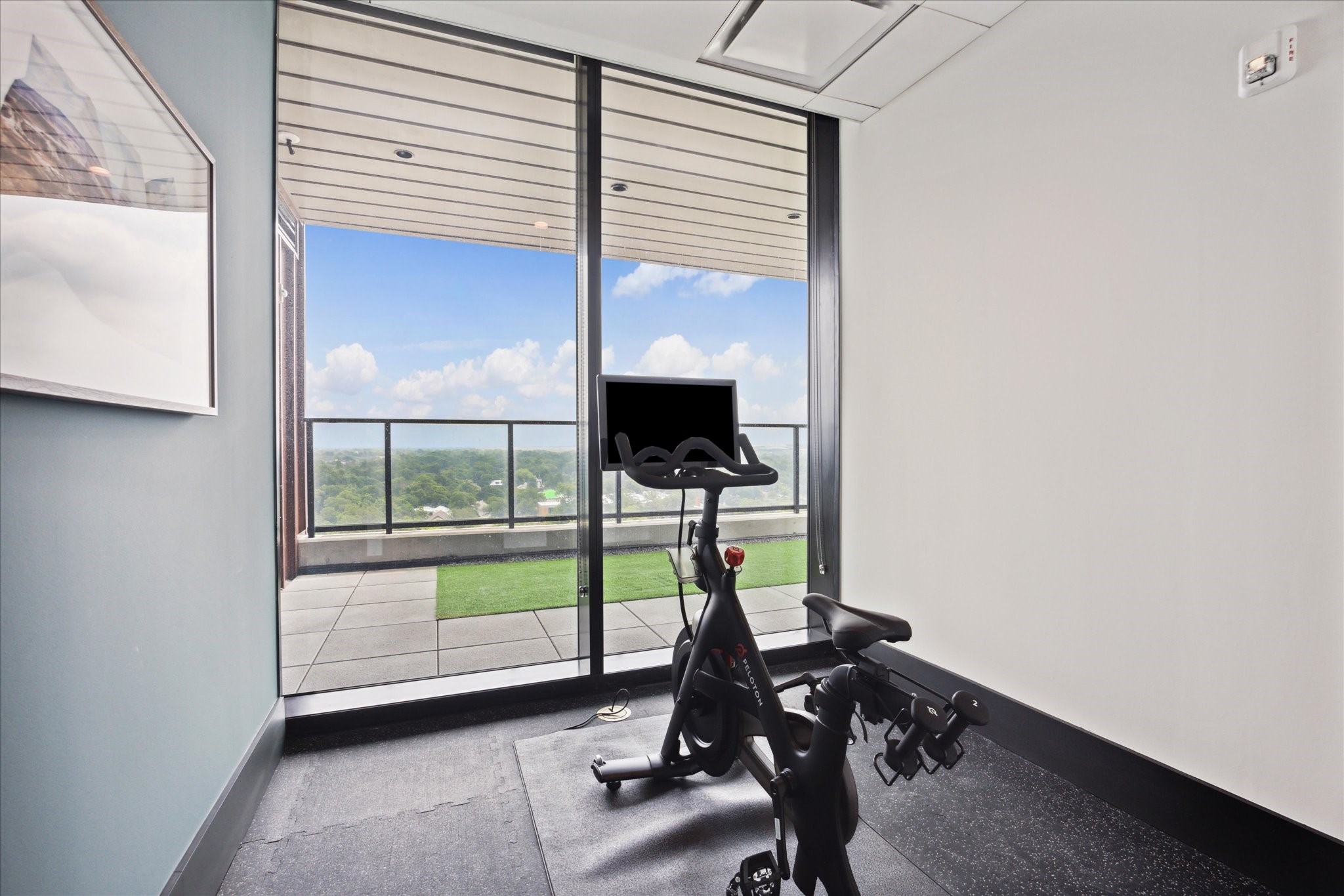84 East Avenue, Unit 3009 Austin, TX 78701 - Photo 19 of 39 a view of a room with gym equipment