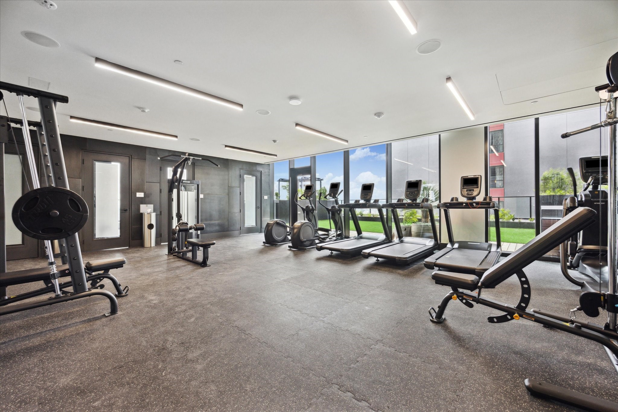 84 East Avenue, Unit 3009 Austin, TX 78701 - Photo 20 of 39 a view of a room with gym equipment