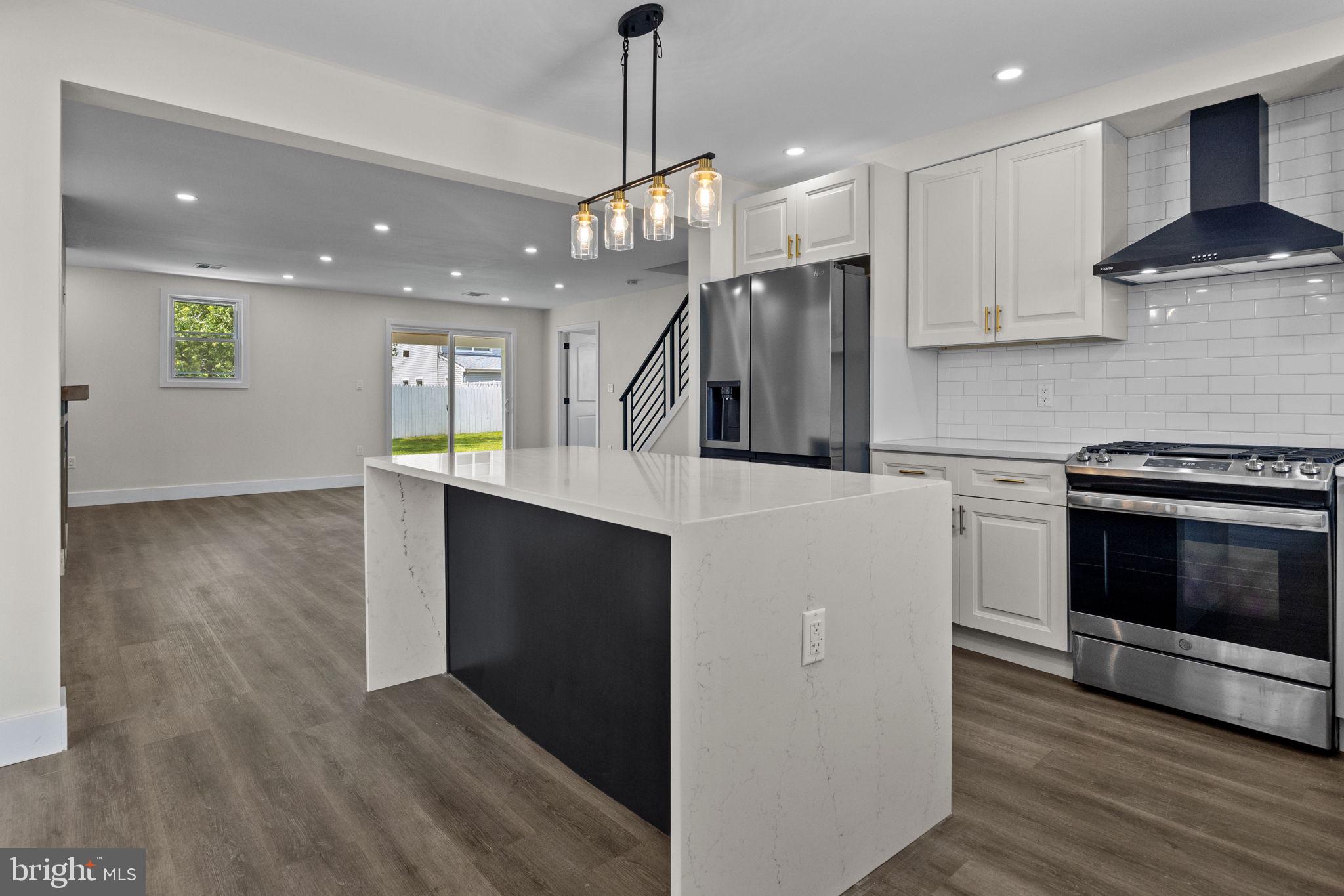 9312 Treaty Road Philadelphia, PA 19114 - Photo 5 of 38 Gallery Image 5