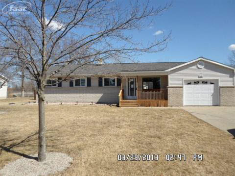 5263 Torrey Road Flint, MI 48507 - Photo 20 of 22 20344076-19.JPG