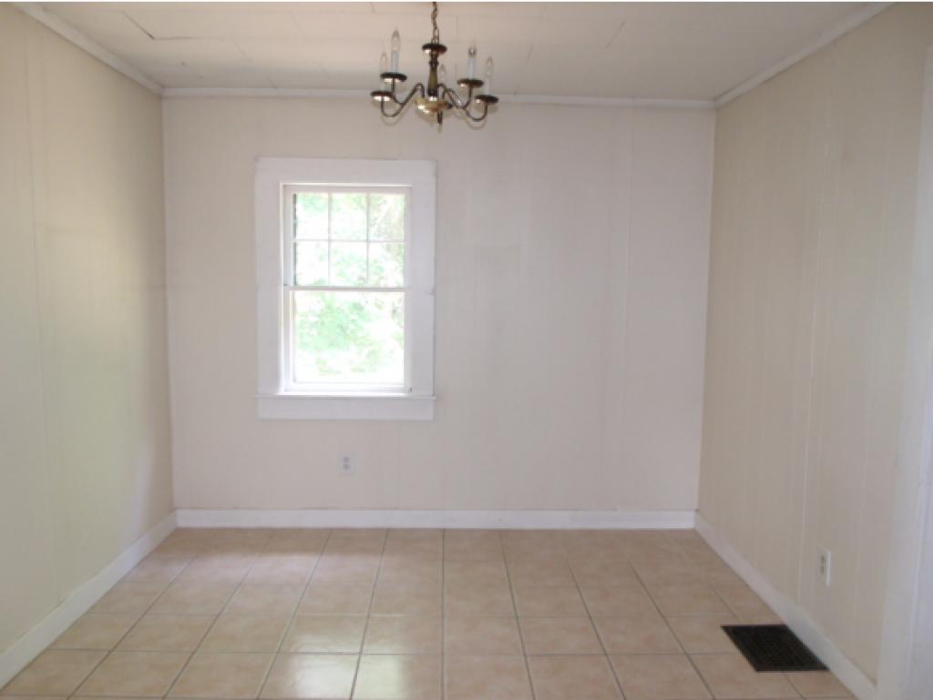 372 Goboro Road Epsom, NH 03234 - Photo 3 of 14