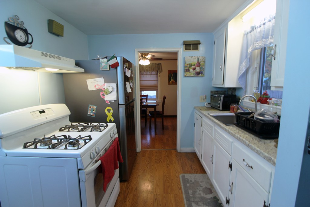 92 Needham Road Boston, MA 02136 - Photo 5 of 15 Gallery Image 5