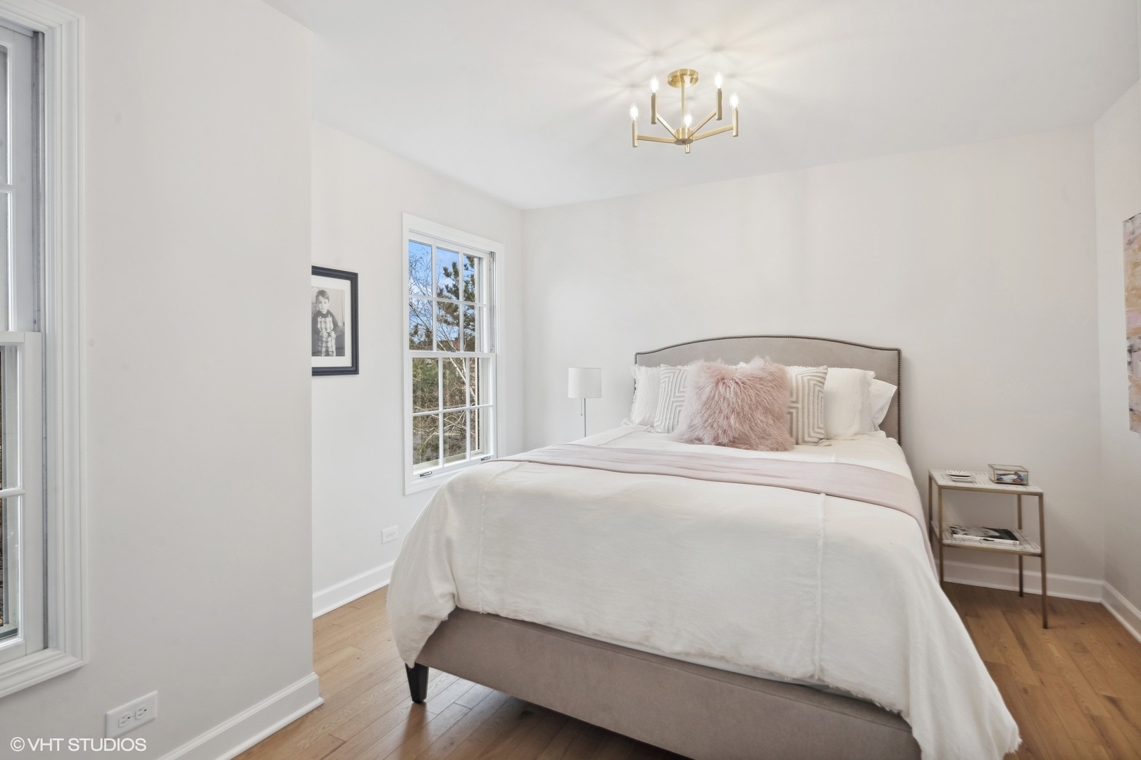 853 Seminary Circle Glen Ellyn, IL 60137 - Photo 21 of 26 a bedroom with a bed and a window